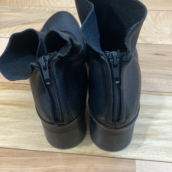 Elegant Black Women's Ankle Boots - Picture 6 of 15